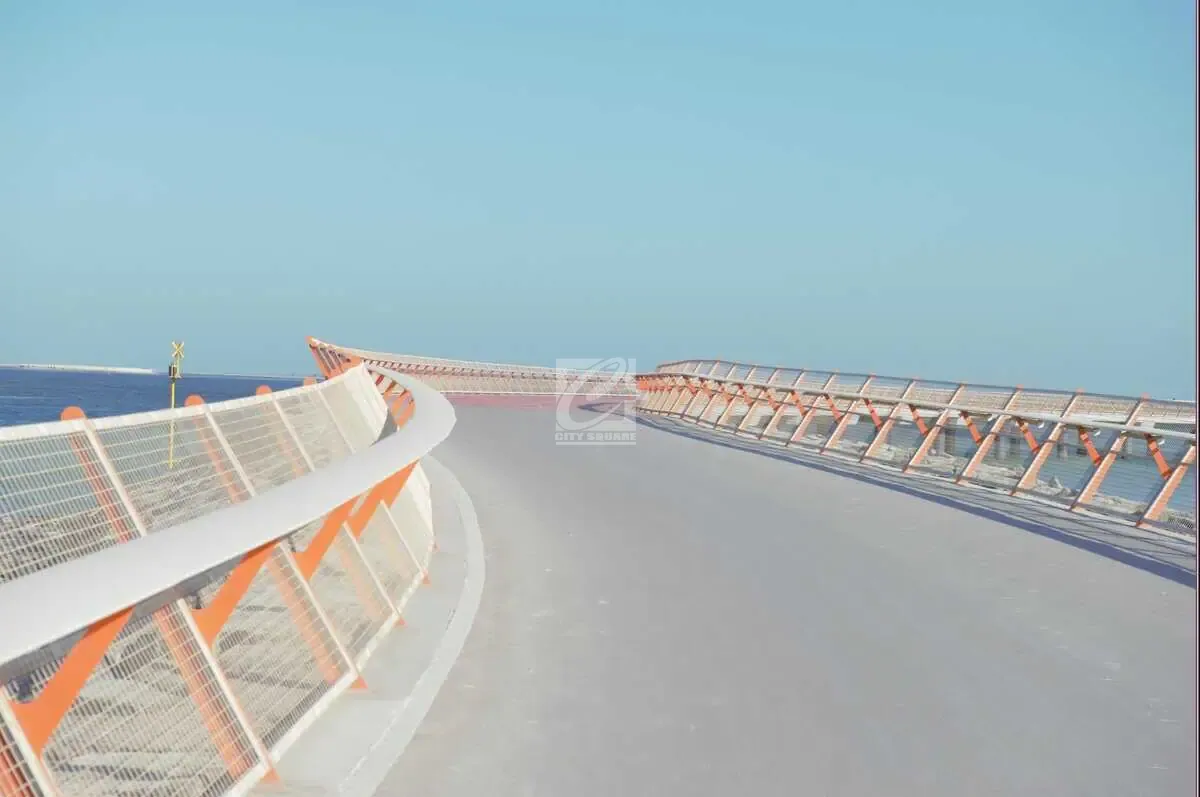 CYCLE TRACK HANDRAIL