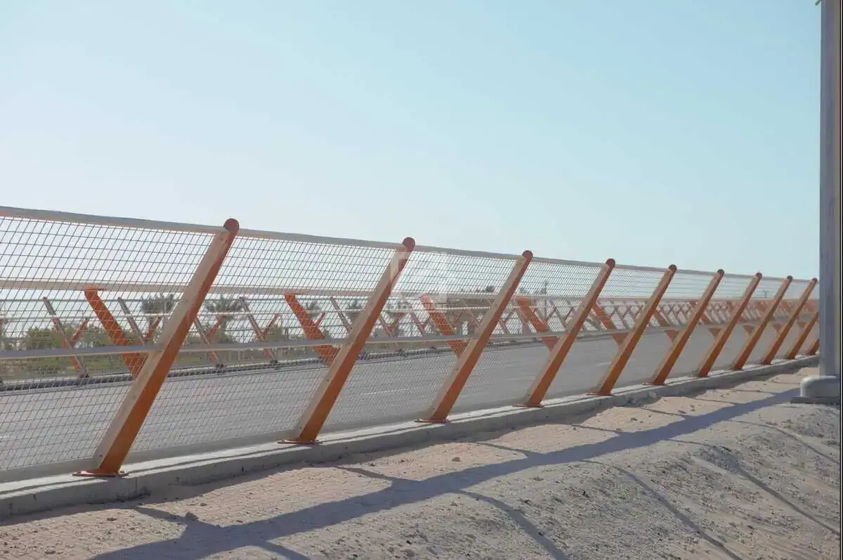 CYCLE TRACK HANDRAIL